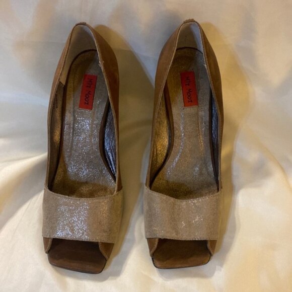 Miz Mooz Gold Tan Perp Toe Wedge - Picture 2 of 7